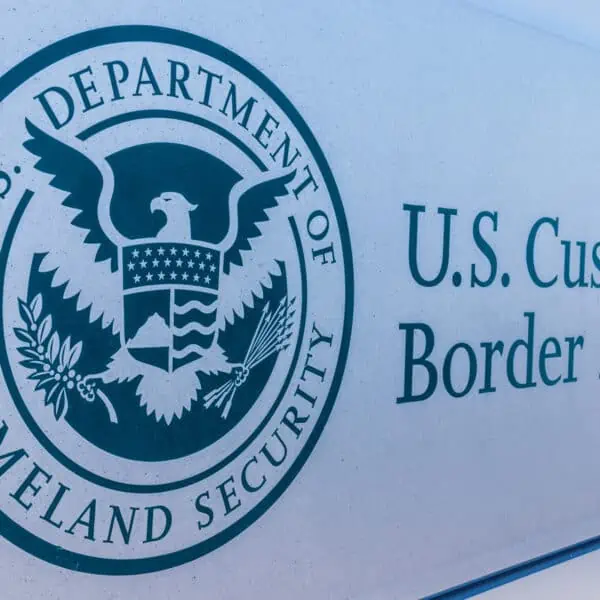 cbp advierte sobre suministros escolares peligrosos