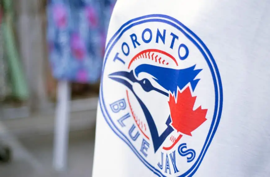 alek manoah fuera de los toronto blue jays