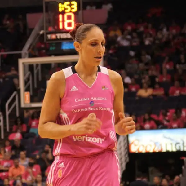 diana taurasi rompe record de puntos historicos