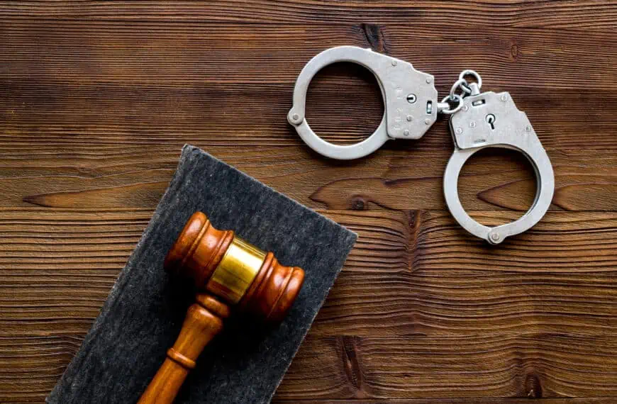 sentencian a prision a ciudadana por fraude multimillonario