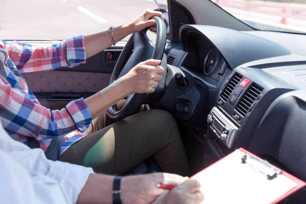 guia para sacar la licencia de conducir en california