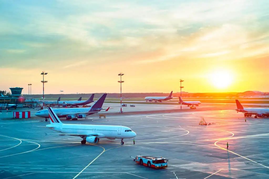 Los 10 Aeropuertos más Grandes de Estados Unidos: Descubre el Gigante de la Aviación